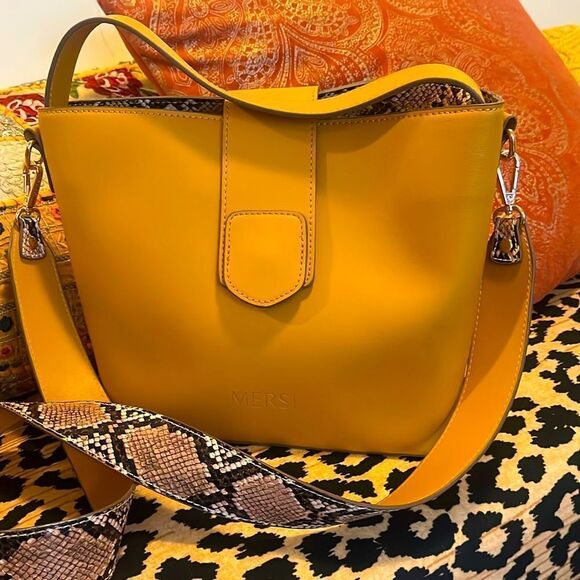 MERSI beautiful Crossbody Bag - Picture 1 of 10